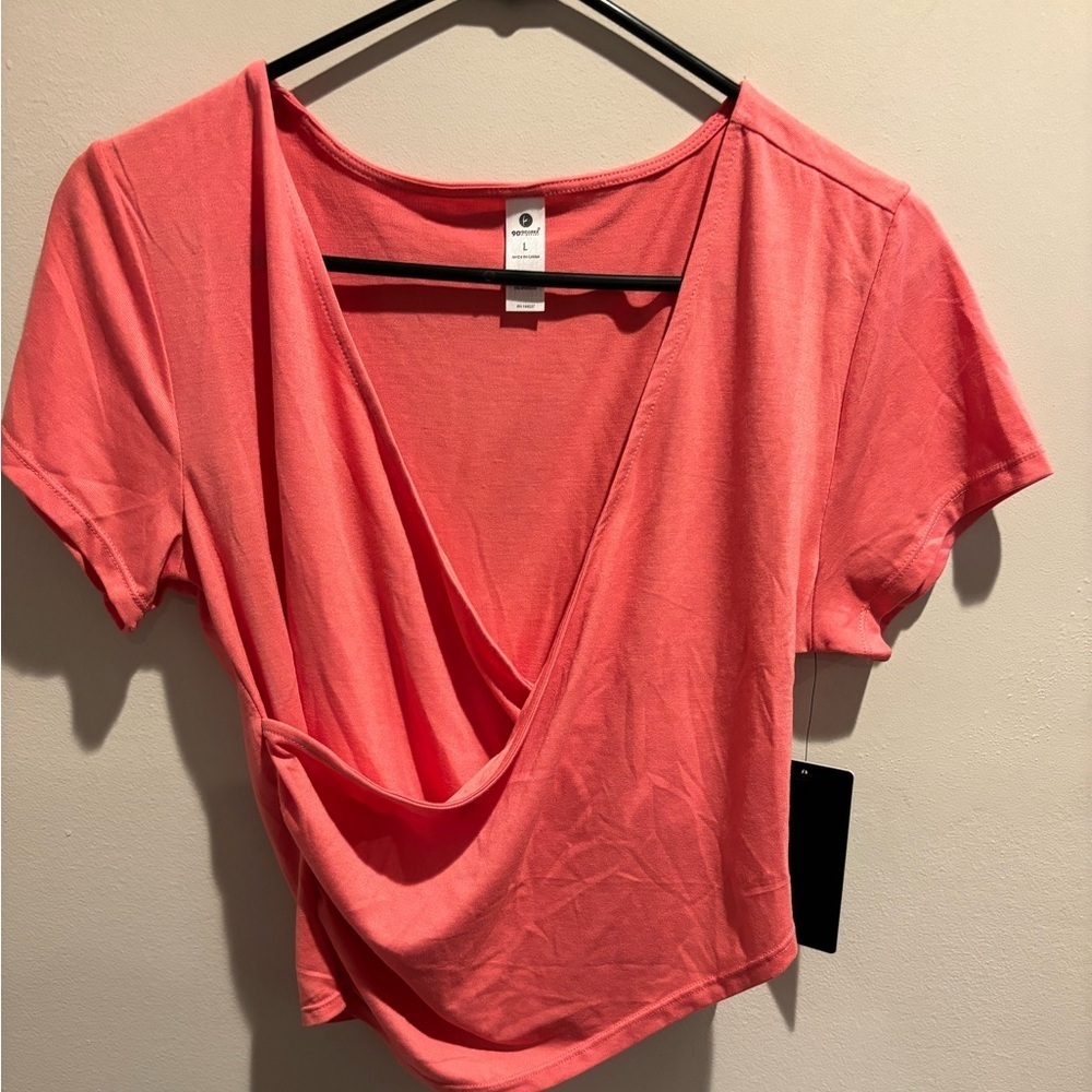 90 degree size L workout top. PTP 20 inches. Length 19 inches.